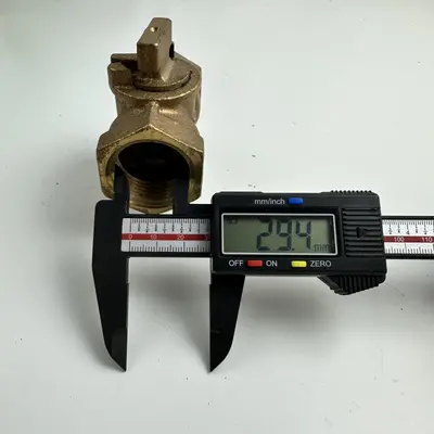 1-1/4" Brass Swing Check Valve, Threaded NPT, Heavy Duty Water/Gas Line - Thumbnail 4