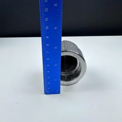 1-1/4" Iron 90 Degree Pipe Fitting Elbow - Thumbnail 3