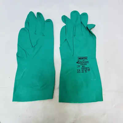 12 Pairs North Safety Nitri Guard Plus Gloves Size 9/L - Thumbnail 2