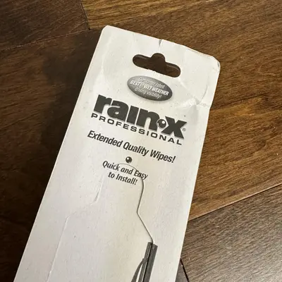(2 Pack) Rain-X Professional Wiper Blades – Windshield Replacement for Cars/SUVs - Thumbnail 3