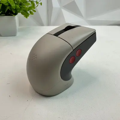 8bitdo Retro R8 Wireless Gaming Mouse With Charging Dock - Thumbnail 2