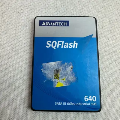 Advantech SQFlash SQF-S25V4-1TCSBC – 1TB SATA III Industrial SSD - Thumbnail 2