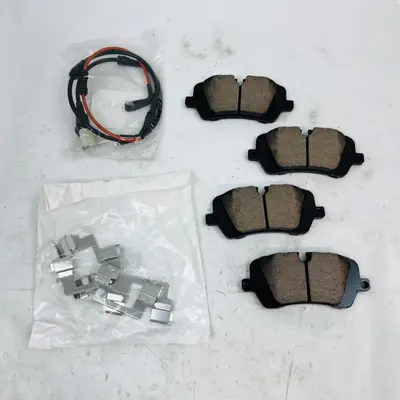 Akebono EUR1692 EURO Ultra-Premium Ceramic Disc Brake Pads - Thumbnail 8