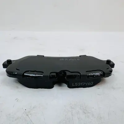 Akebono EUR1692 EURO Ultra-Premium Ceramic Disc Brake Pads - Thumbnail 4