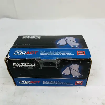 Akebono ProACT ACT782 Ceramic Disc Brake Pads, Ultra-Premium OEM - Thumbnail 2