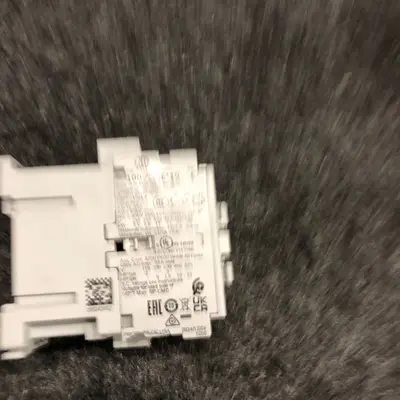 Allen-Bradley 100-C23EJ10 Contactor 3-Pole 24V DC Coil Bulletin 100 Series - Thumbnail 7
