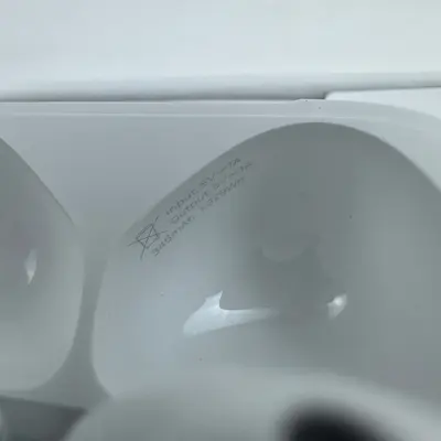 Apple AirPods 4 A3053 Wireless Earbuds with USB-C Charging Case - Thumbnail 7