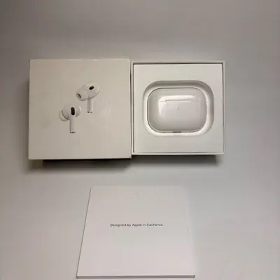 Apple AirPods Pro (2nd Gen) with MagSafe Case White - Thumbnail 3