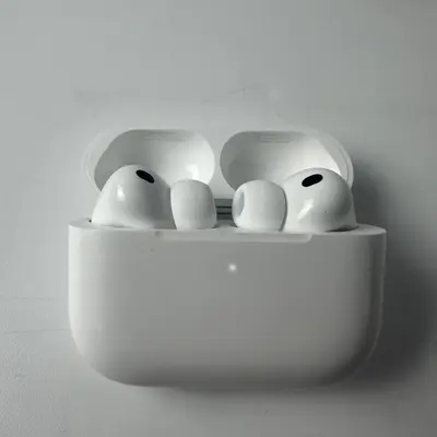 Apple AirPods Pro 3rd Wireless Active Noise Cancelling Earbuds - White - Thumbnail 10
