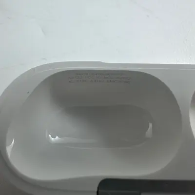 Apple AirPods Pro 3rd Wireless Active Noise Cancelling Earbuds - White - Thumbnail 9
