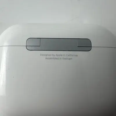 Apple AirPods Pro 3rd Wireless Active Noise Cancelling Earbuds - White - Thumbnail 7