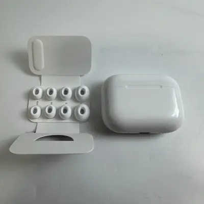 Apple AirPods Pro 3rd Wireless Active Noise Cancelling Earbuds - White MFHP4LL/A - Thumbnail 2
