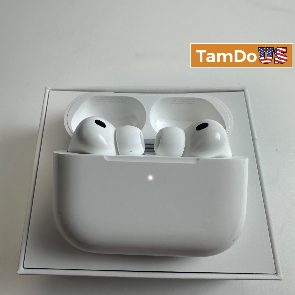 Apple AirPods Pro 3rd Wireless Active Noise Cancelling Earbuds - White MFHP4LL/A - Photo 1 - Real photo at TamDo.us
