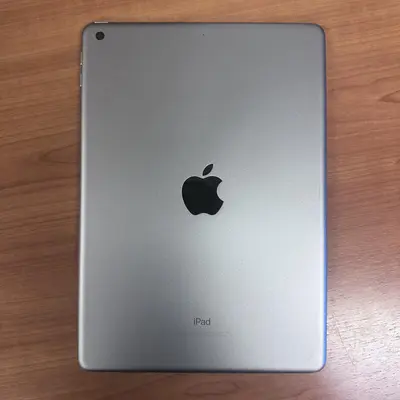 Apple iPad (5th generation) Wi-Fi Only, 128GB, Space Gray - Thumbnail 7