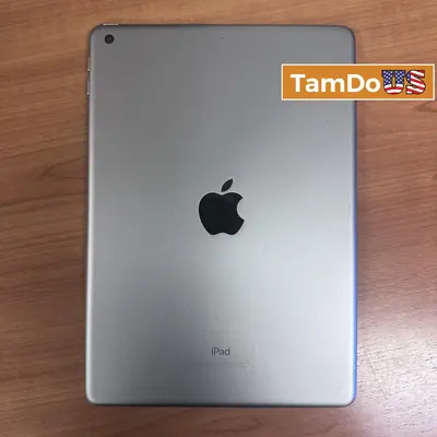 Apple iPad (5th generation) Wi-Fi Only, 128GB, Space Gray - Excellent - Real photo at TamDo.us