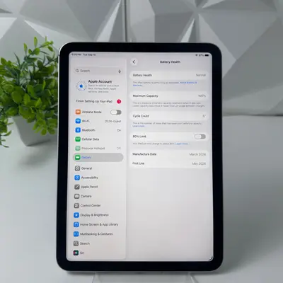 Apple iPad (A16) 11th Gen | Wi-Fi + Cellular | 256GB | Silver - Thumbnail 4