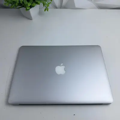 Apple MacBook Air 13-inch (Early 2015) | Intel Core i5, 8GB RAM, 256GB SSD - Thumbnail 6