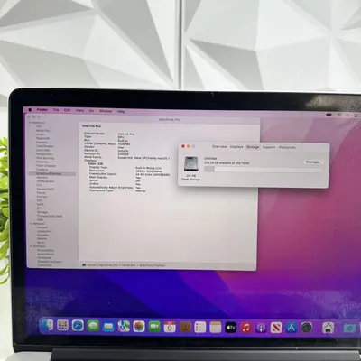 Apple MacBook Pro 15" (Mid 2015), i7 2.2GHz, 16GB, 256GB SSD - Thumbnail 9