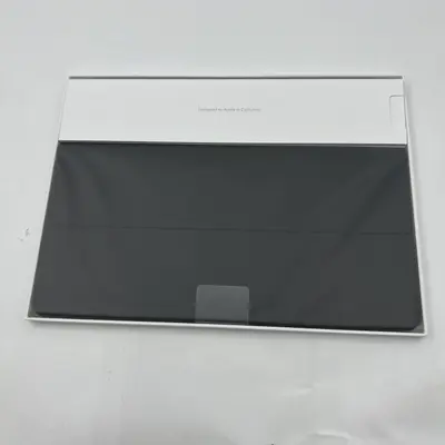 Apple Smart Keyboard for iPad 7th Gen & iPad Air 3rd Gen, Black, Genuine OEM - Thumbnail 3