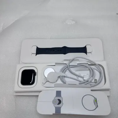 Apple Watch SE (3rd Gen, Cellular) 40mm Midnight AL Case Sport Band S/M - Thumbnail 3