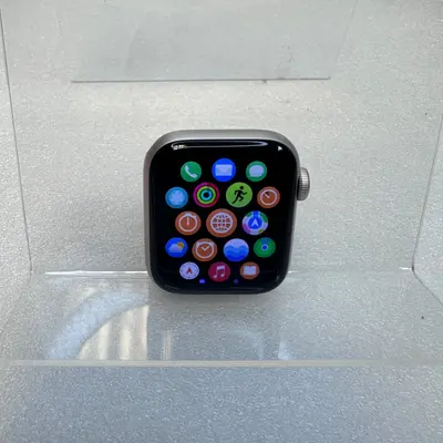 Apple Watch SE (3rd Gen, Cellular) 40mm Starlight AL Case Sport Band - Thumbnail 3