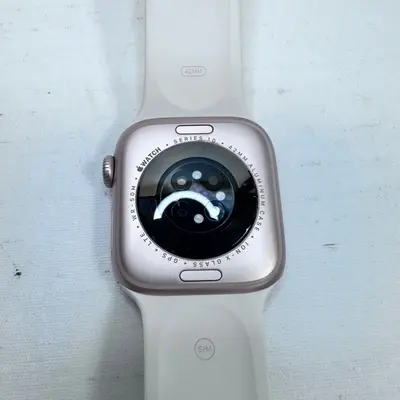 Apple Watch Series 10 (42mm, Cellular) Gold AL Case Light Blush Sport Band - Thumbnail 4