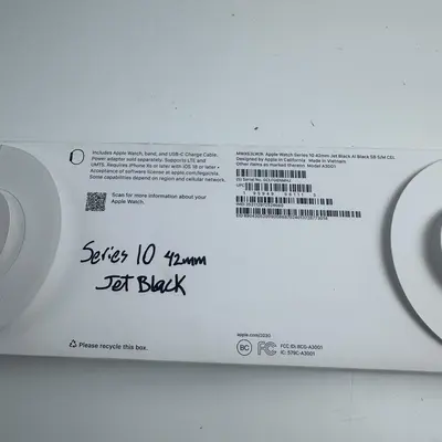 Apple Watch Series 10 (42mm, Cellular) Jet Black AL Black Sport Band S/M - Thumbnail 5