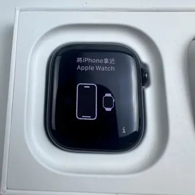 Apple Watch Series 10 (42mm, Cellular) Jet Black AL Black Sport Band S/M - Thumbnail 8