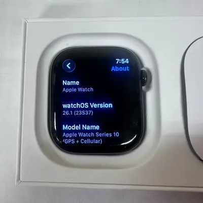 Apple Watch Series 10 (46mm, Cellular) Jet Black AL Case Black Sport Band - Thumbnail 4