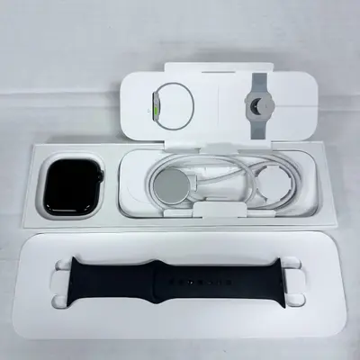 Apple Watch Series 10 (46mm, Cellular) Jet Black AL Case Black Sport Band - Thumbnail 2