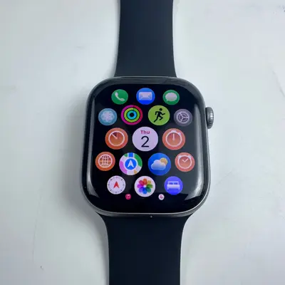 Apple Watch Series 11 (46mm, Cellular) Space Gray Aluminum Case Sport Band - Thumbnail 3