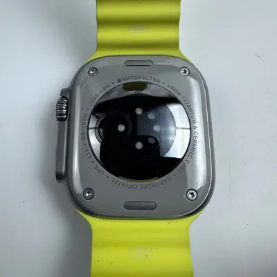 Apple Watch Ultra 1st Gen (49mm, GPS + Cellular) Titanium Case Yellow Ocean Band - Thumbnail 9