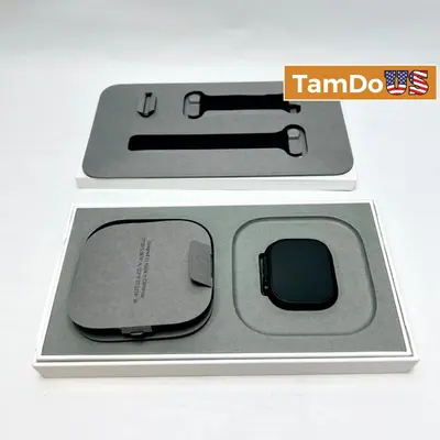 Apple Watch Ultra 3 (GPS+Cellular) 49mm Titanium Case with Black Ocean Band - Good - Real photo at TamDo.us