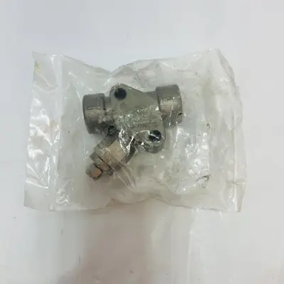 Armstrong D3448-2 Strainer Connector 3/4" NPT - Thumbnail 1