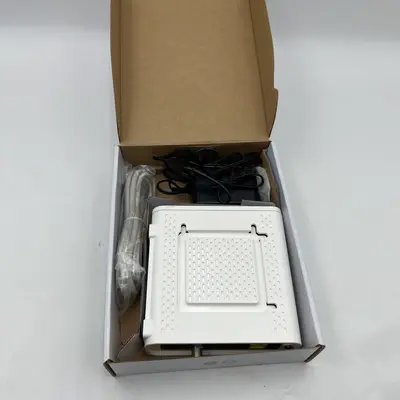 Arris SURFboard DOCSIS 3.0 Cable Modem SB6190 - Thumbnail 2