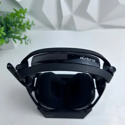Astro A50 Gen 4 Wireless Gaming Headset with Base Station Black FOR PC PS4 PS5 - Thumbnail 3