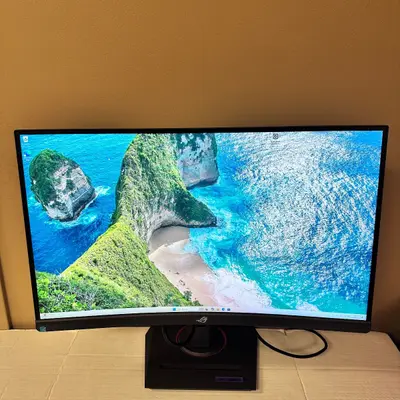 ASUS ROG Strix 27" Curved Gaming Monitor, 2K QHD, 180Hz, FreeSync, HDR - Thumbnail 2
