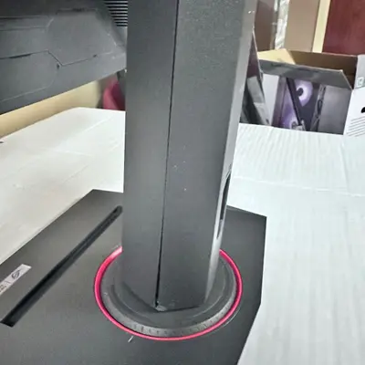 ASUS ROG Strix 27" Curved Gaming Monitor, 2K QHD, 180Hz, FreeSync, HDR - Thumbnail 8