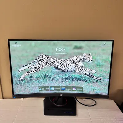 ASUS ROG Strix 27" Curved Gaming Monitor, 2K QHD, 180Hz, FreeSync, HDR - Thumbnail 5