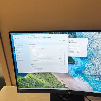 ASUS ROG Strix 27" Curved Gaming Monitor, 2K QHD, 180Hz, FreeSync, HDR - Thumbnail 10