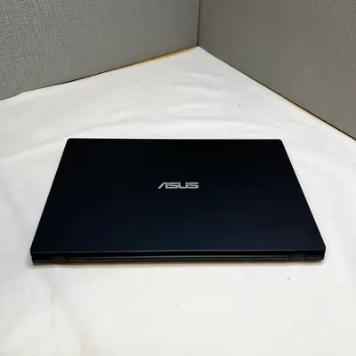 ASUS VivoBook L510M Laptop, 15.6-inch FHD, Celeron N4020 - Thumbnail 3