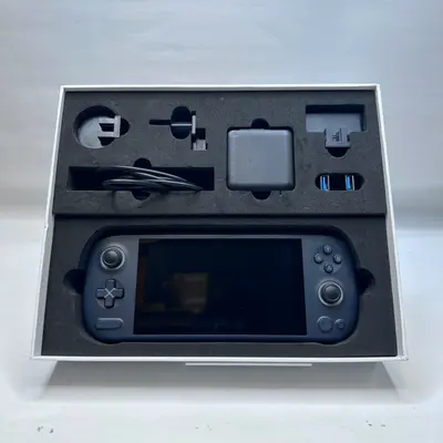 AYANEO AIR Handheld SteamOS Console, AMD Ryzen 5 5560U, 16GB, 512GB, Polar Black - Thumbnail 2