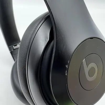 Beats by Dr. Dre Studio Pro Wireless Over-Ear Headphones, Black, Bluetooth - Thumbnail 7
