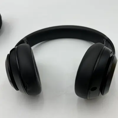 Beats by Dr. Dre Studio Pro Wireless Over-Ear Headphones, Black, Bluetooth - Thumbnail 3