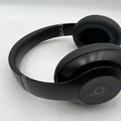 Beats by Dr. Dre Studio Pro Wireless Over-Ear Headphones, Black, Bluetooth - Thumbnail 5