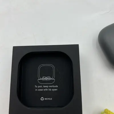 Beats Fit Pro True Wireless Earbuds — Sage Gray - Thumbnail 4
