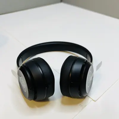 Beats Solo3 Wireless Headphones - Black, Bluetooth, New Open Box - Thumbnail 3