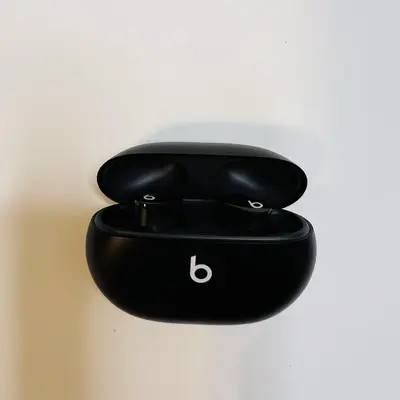Beats Studio Buds Wireless Noise Cancelling Earbuds – Black | Charging Case - Thumbnail 3