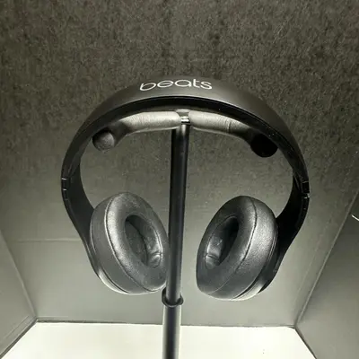 Beats Studio3 Wireless Noise Cancelling Over-Ear Headphones, Matte Black - Thumbnail 5