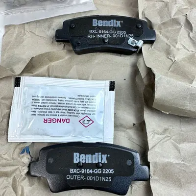 Bendix CFC2205 Ultra Ceramic Rear Pads Fits Toyota Camry Corolla Lexus ES350 - Thumbnail 6